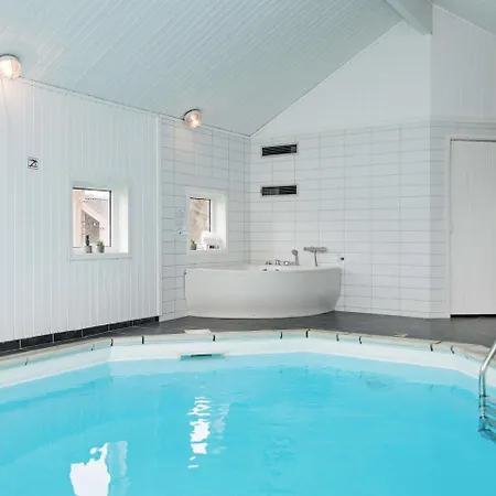 Σπίτι διακοπών Three-bedroom Holiday In 25 *